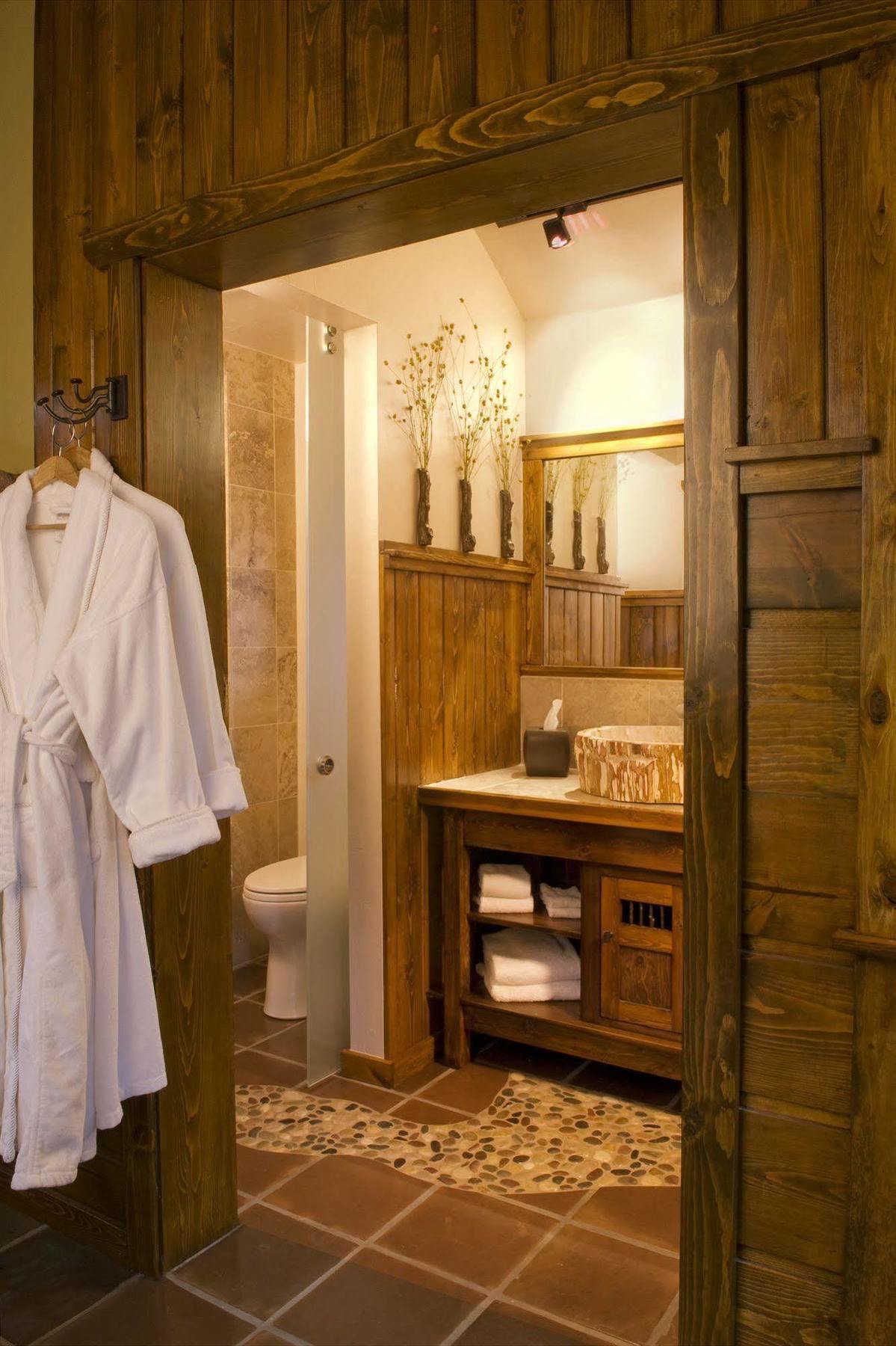 Highland Haven Creekside Inn Эвергрин Экстерьер фото